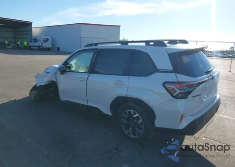 2025 Subaru Forester Premium z USA, uszkodzony, nr VIN JF2SLDDC4SH579124